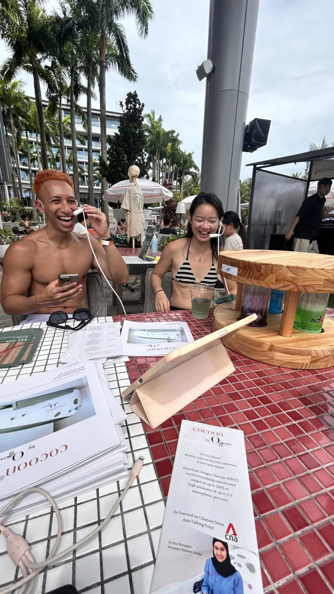 户外活动宾客享受 O2genes 香芬氧气吧体验